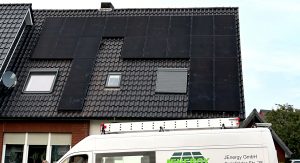 Photovoltaikanlage 9,55 kWp in Wallenhorst in Südwest-Ausrichtung. 23 Solarmodule von  TRINA TSM-415 DE09R.05 Vertex S in Vollschwarz