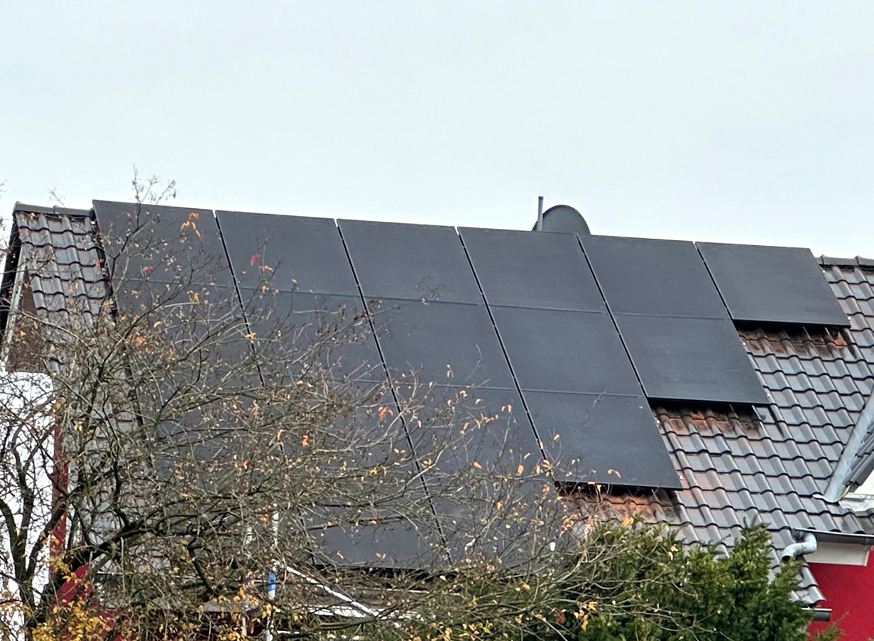 10,38 kWp 25 Solarmodule TRINA sued West o Logo Kopie